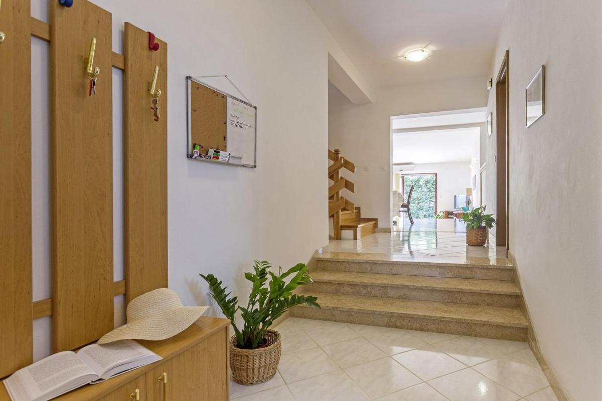 Villa Nada In Vinkuran Pola Esterno foto