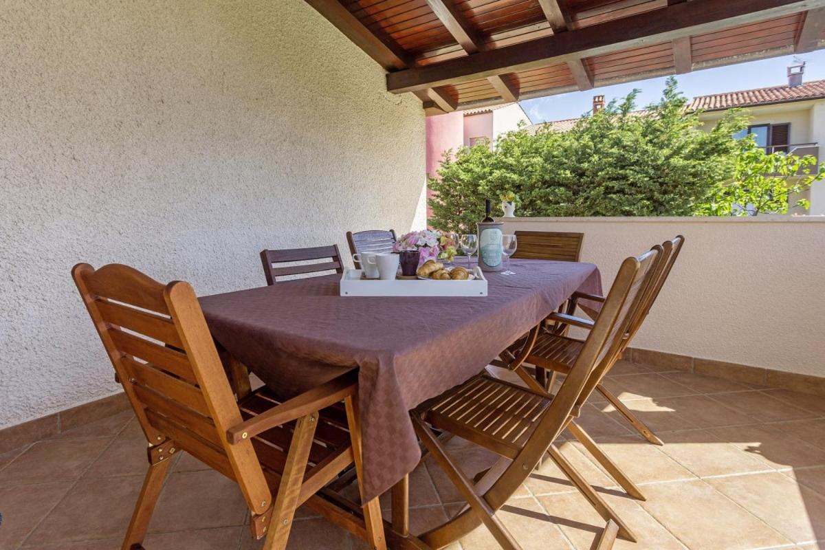 Villa Nada In Vinkuran Pola Esterno foto